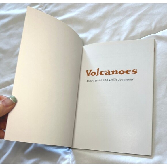 Volcanoes! by Leslie Johnstone and Shar Levine Paperback Very Good - Picture 4 of 7